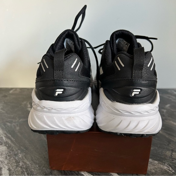 Fila Black Running Shoes - Picture 4 of 12